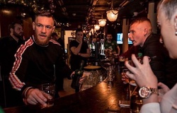 Conor McGregor lại choảng nhau trên bar, lần này là ở Ireland
