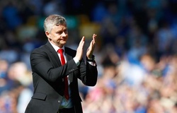 HLV Solskjaer nói gì với CĐV MU sau trận thua tủi hổ trước Everton?