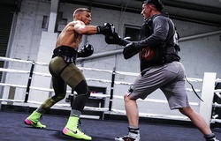 "Tình tay ba" Conor McGregor, Floyd Mayweather và Amir Khan