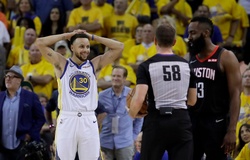 Trong khi Harden than vãn về trọng tài, đây là cách Stephen Curry đối mặt với vấn đề