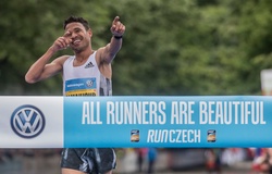 Prague Marathon 2019: Sao Bahrain đánh bại các đối thủ Ethiopia để vô địch, nữ có kỷ lục mới
