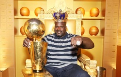 Chuyện Shaquille O'Neal và đôi giày size 18: Con người hơn nhau ở tấm lòng