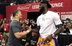 Người hâm mộ tổ chức biểu tình tại Staples Center sau khi Lakers từ chối Tyronn Lue