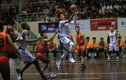 Tấn công bế tắc, Hanoi Buffaloes thua đau Danang Dragons ngày ra quân Preseason VBA 2019