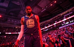 Vì sao Kevin Durant hay cãi tay đôi với fan trên mạng xã hội?