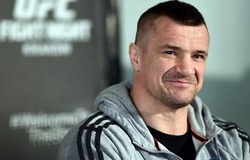 Ngày ấy, Mirko Cro Cop đã "cướp" xe của Joe Rogan như thế nào?