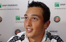 Antoine Hoang viết tiếp lịch sử, tiến vào vòng 2 Roland Garros!