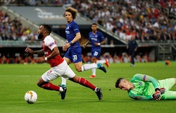 Các chuyên gia nói gì về tình huống Arsenal mất phạt đền khi Lacazette ngã trong vòng cấm?