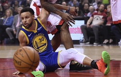 Ném 3 khủng như Stephen Curry: Dù thua Game 1 nhưng vẫn lập kỷ lục NBA