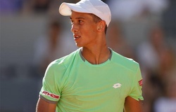 Antoine Hoang chia tay Roland Garros sau derby với Gaël Monfils