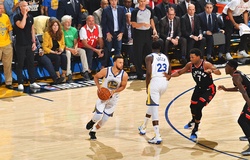 Ghi 47 điểm, Stephen Curry đã cố hết sức rồi nhưng cuộc sống mà