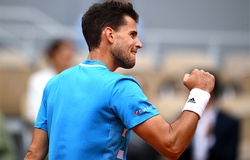 Dominic Thiem vượt mưa hạ Djokovic để đương đầu với Rafael Nadal