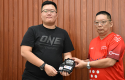 Đại diện ONE Championship ghé thăm văn phòng Webthethao tại thành phố Hồ Chí Minh