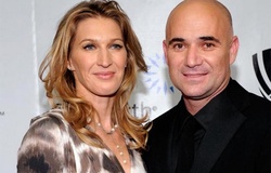 Sinh nhật thứ 50, Steffi Graf nhận lời có cánh từ bạn đời Andre Agassi