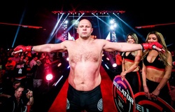 “Già gân” Fedor Emelianenko kí hợp đồng mới ở tuổi 42