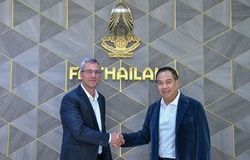 Lo sợ Việt Nam, Thái Lan đang sốt sắng tìm “thầy” đẳng cấp thế giới