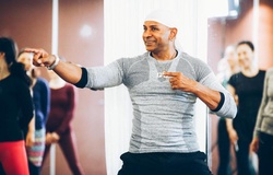 Master Kamal - một trong 8 bậc thầy Yoga thế giới tới Hà Nội truyền cảm hứng