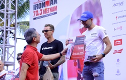 Nhà vô địch IRONMAN 70.3 Vietnam gặp sự cố xe đạp trên đường đua ở Đức