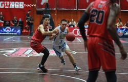 Michael Soy ném cháy rổ Tây Hồ, Hochiminh City Wings trở lại ngôi đầu VBA