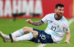 Messi một lần nữa bị đặt cạnh Ronaldo với những thống kê đáng quên