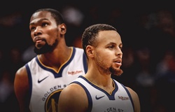 Đáp chuyến bay sớm nhất trở về Mỹ, Stephen Curry đã tìm mọi cách để níu kéo Kevin Durant như thế nào?