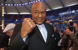 George Foreman: “Joshua đừng vội tái đấu với Ruiz”