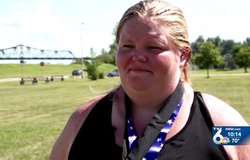 Cô gái Mỹ phá kỷ lục Người phụ nữ nặng nhất thế giới hoàn thành marathon