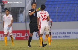 HLV Huỳnh Đức tố Fagan ghi bàn không hợp lệ, trọng tài phải rút… 3 thẻ đỏ cho Hải Phòng