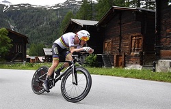 Nhà vô địch thế giới Rohan Dennis bỏ ngang Tour de France