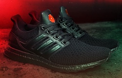 adidas Ultraboost Manchester Bông hồng đỏ ra mắt fan cuồng Quỷ đỏ MU
