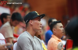 Quách Công Lịch cổ vũ Thang Long Warriors, ấn tượng với Thành Đạt