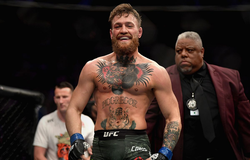 Conor McGregor khoe khoang đã "né" được trọng tài khi chơi xấu ở UFC 229