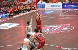 Thang Long Warriors sáng cửa vào Playoffs với cơn mưa 3 điểm của Đạt Doc