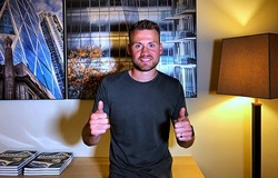 Chuyển nhượng Liverpool 5/8: Mignolet ra đi, Cakir chuyển đến