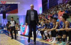 HLV Lee Tao Dana lấy kỷ lục ném trượt để truyền lửa cho Hanoi Buffaloes