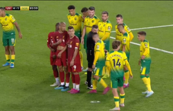 Liverpool nghĩ ra cách độc đáo để vượt qua hàng rào đá phạt Norwich