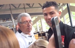 Ronaldo bị CĐV Hàn Quốc theo sang tận Thuỵ Điển để phản đối