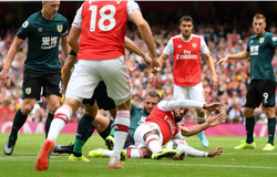 Kết quả Arsenal vs Burnley (2-1): Bay trên đôi cánh Lacazette - Aubameyang