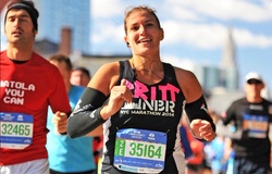 Câu chuyện chạy bộ của cô gái quá khổ, nghiện thuốc lá lên phim