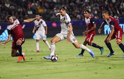 Solskjaer có lẽ sẽ mời Ibrahimovic trở lại MU nếu biết thống kê ấn tượng này