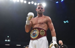 Đắng lòng nhà vô địch Boxing Billy Joe Saunders phải làm nền cho... hai youtuber