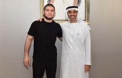 Khabib Nurmagomedov tới UAE sớm, hâm nóng đại chiến UFC 242