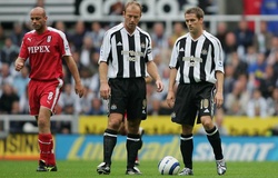 Cựu sao Ngoại hạng Anh Owen và Shearer cãi vã nảy lửa sau cuốn tự truyện