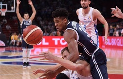 Thiếu vắng Antetokounmpo, Hy Lạp vẫn thắng Séc nhưng không đủ đi tiếp