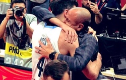 Manu Ginobili khóc như mưa chia sẻ niềm vui cùng "Người không phổi" Luis Scola