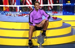 Rafael Nadal: Bây giờ tôi tự mặc đồ được rồi!