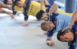 ĐT Việt Nam vui vẻ trong buổi tập đầu tiên sau khi hội quân