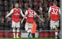 Arsenal thắng 5 sao và đêm thăng hoa của những “tay súng trẻ”