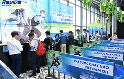 Chạy bộ mỗi ngày: Revive Marathon Xuyên Việt 2019 chào đón VĐV tại Hà Nội