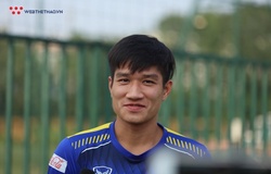 Tân binh U22 Việt Nam lo lắng khi tập luyện trên mặt cỏ nhân tạo